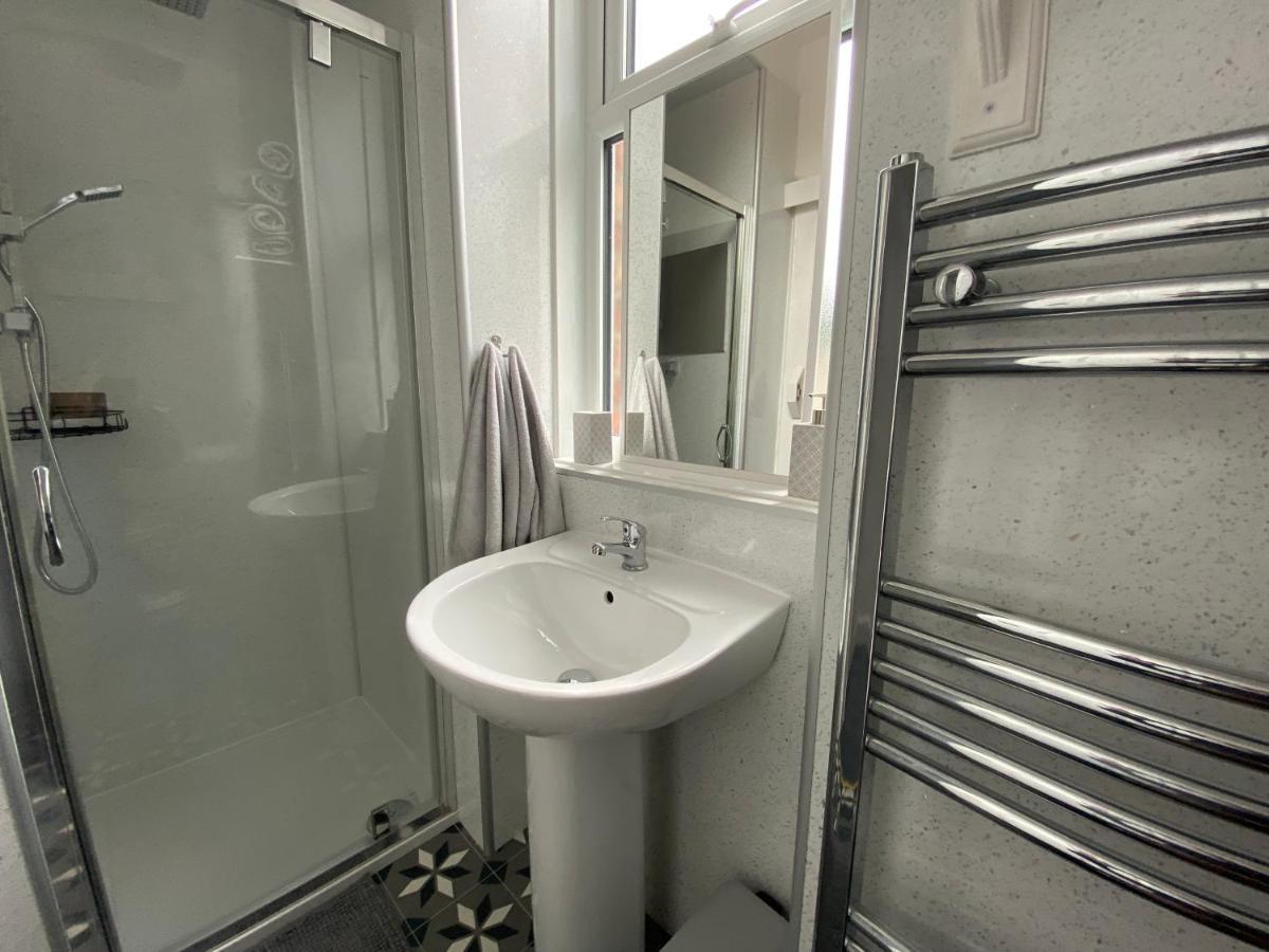 Impeccable 1-Bed Apartment Perth A Home From Home エクステリア 写真